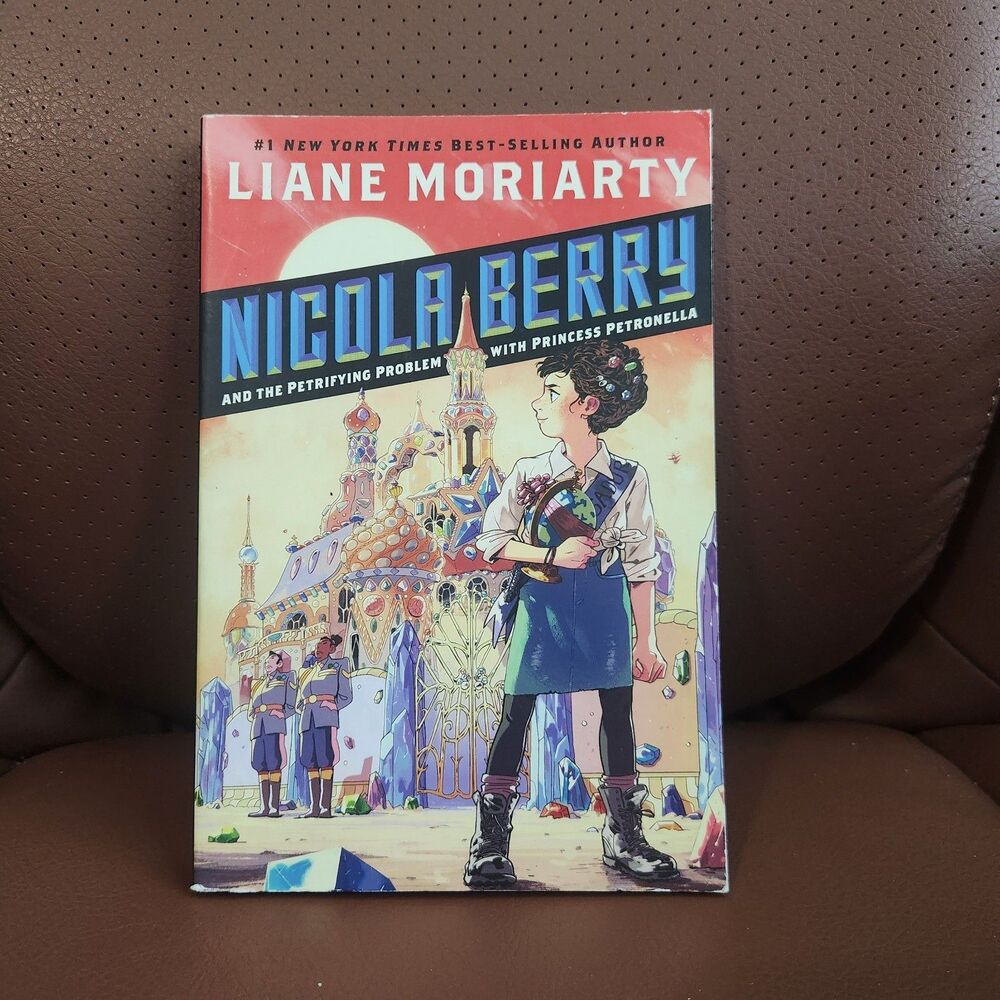 Nicola Berry and the Petrifying Problem Liane Moriarty PB Sci-Fi Chapter Book
